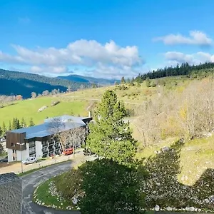 Lumineux Avec Casier A Appartement